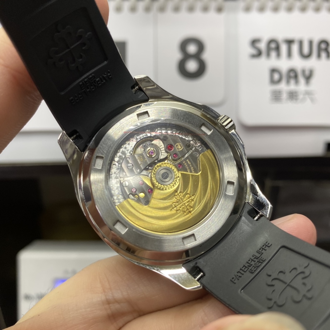 Patek Philippe Aquanaut Series 5167A-001, Black Dial, 40mm Size.