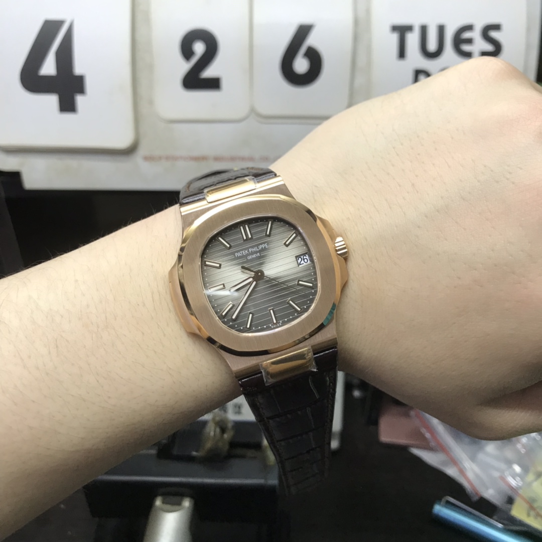 Patek Philippe Nautilus series 5711R, charcoal grey dial, 40mm size.