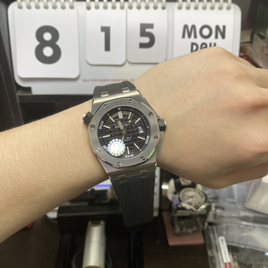 Audemars Piguet Royal Oak Offshore Series 15710ST.OO.A002CA.01, Black Transparent Caseback, 42mm Size.