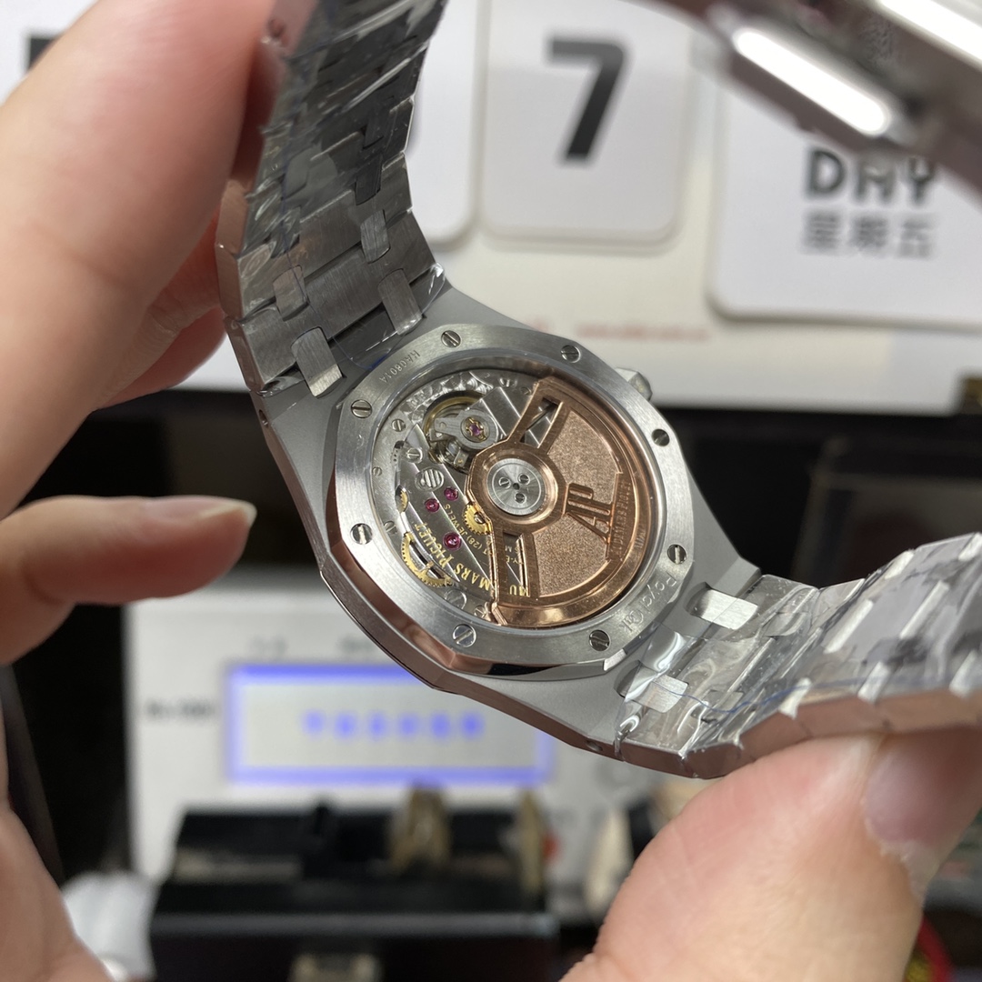 Audemars Piguet Royal Oak Offshore Series 77451ST.ZZ.1361ST.04, Blue Dial Gem-Set Bezel Mechanical Movement, 34mm Size.