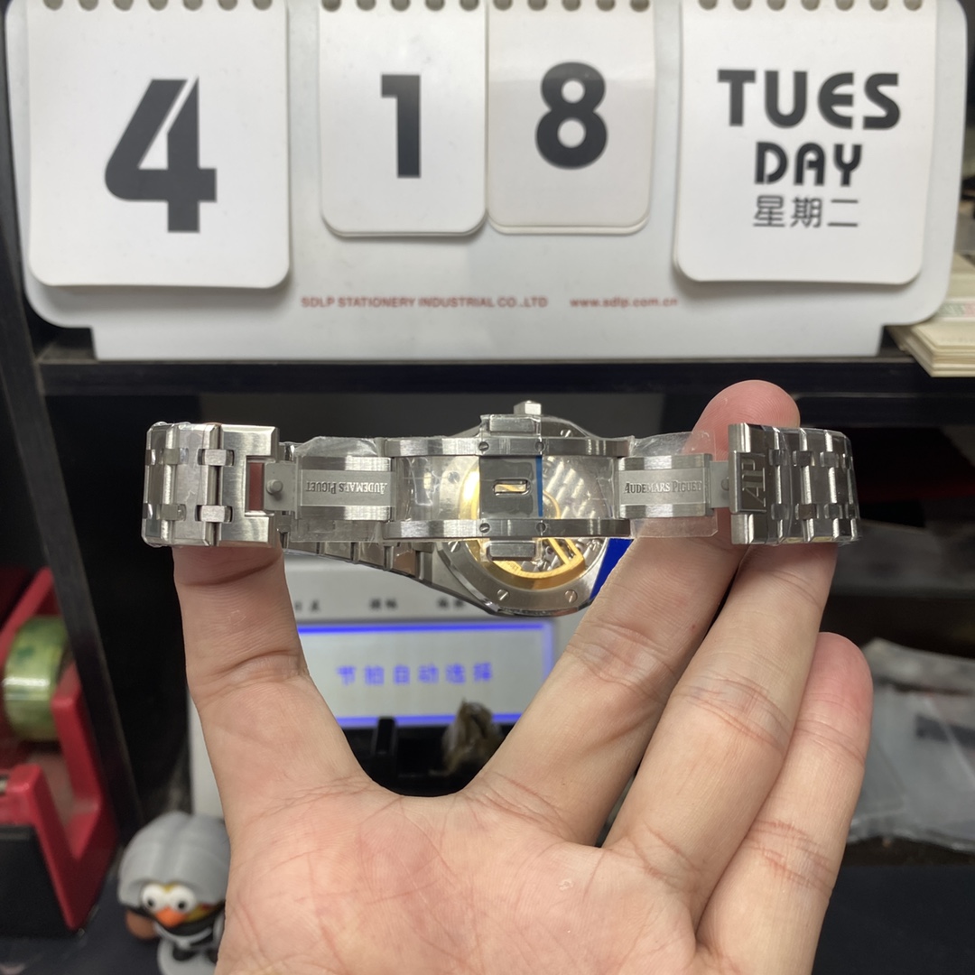 Audemars Piguet Royal Oak Offshore Series 15500ST.OO.1220ST.03, Black Dial with Stainless Steel Bracelet, 41mm size.