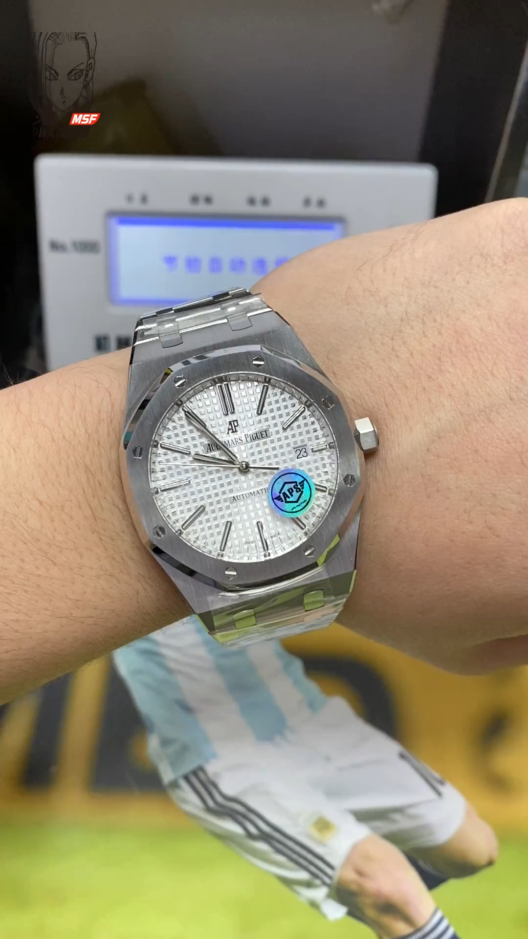 Audemars Piguet Royal Oak Offshore Series 15400ST.OO.1220ST.02, White Dial with Stainless Steel Bracelet, 41mm Size.