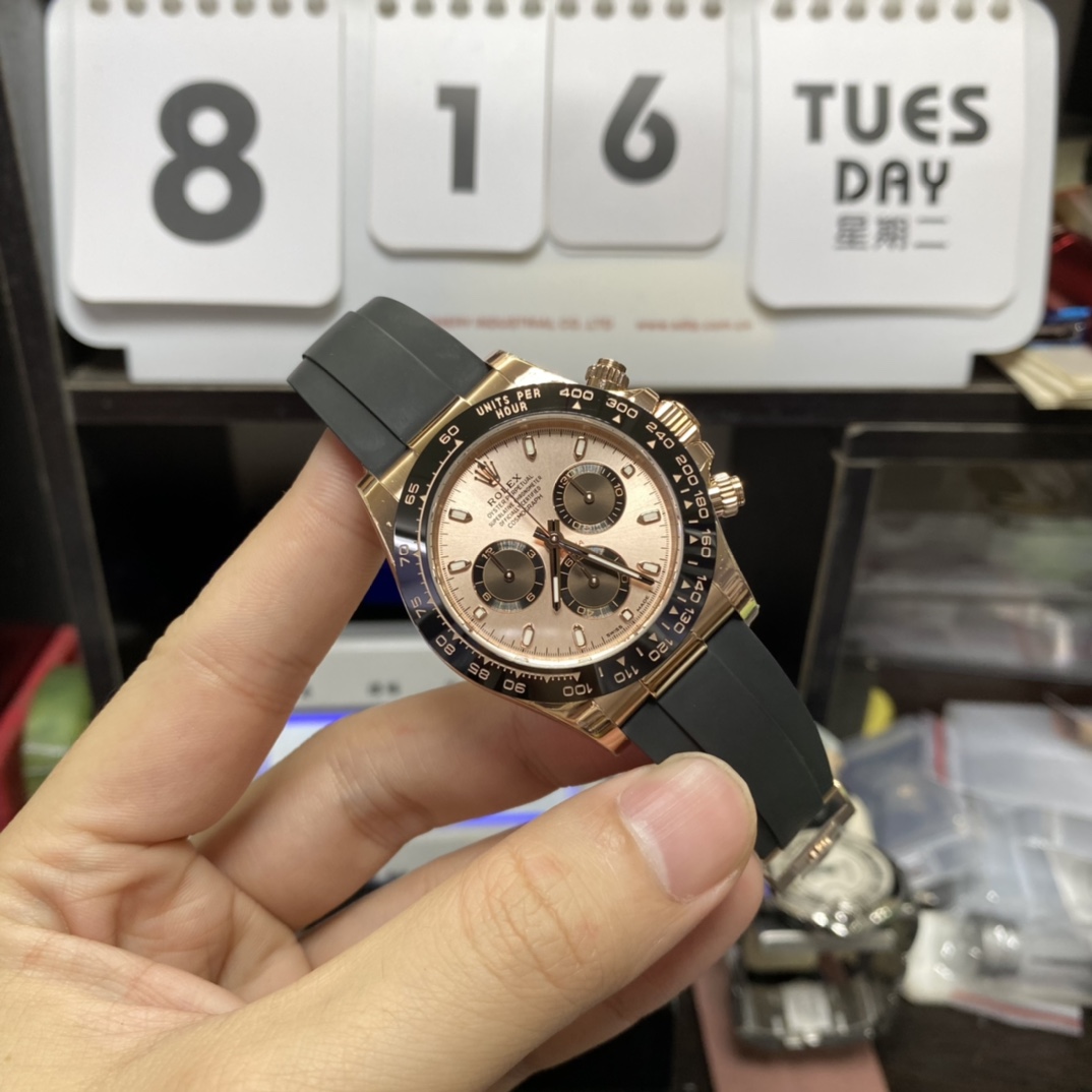 Rolex Cosmograph Daytona Series m116515ln-0018, rose gold case pink dial ceramic bezel, 40mm size.