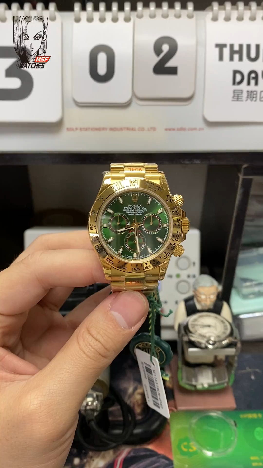 Rolex Cosmograph Daytona series m116508-0013, gold case green dial, 40mm size.