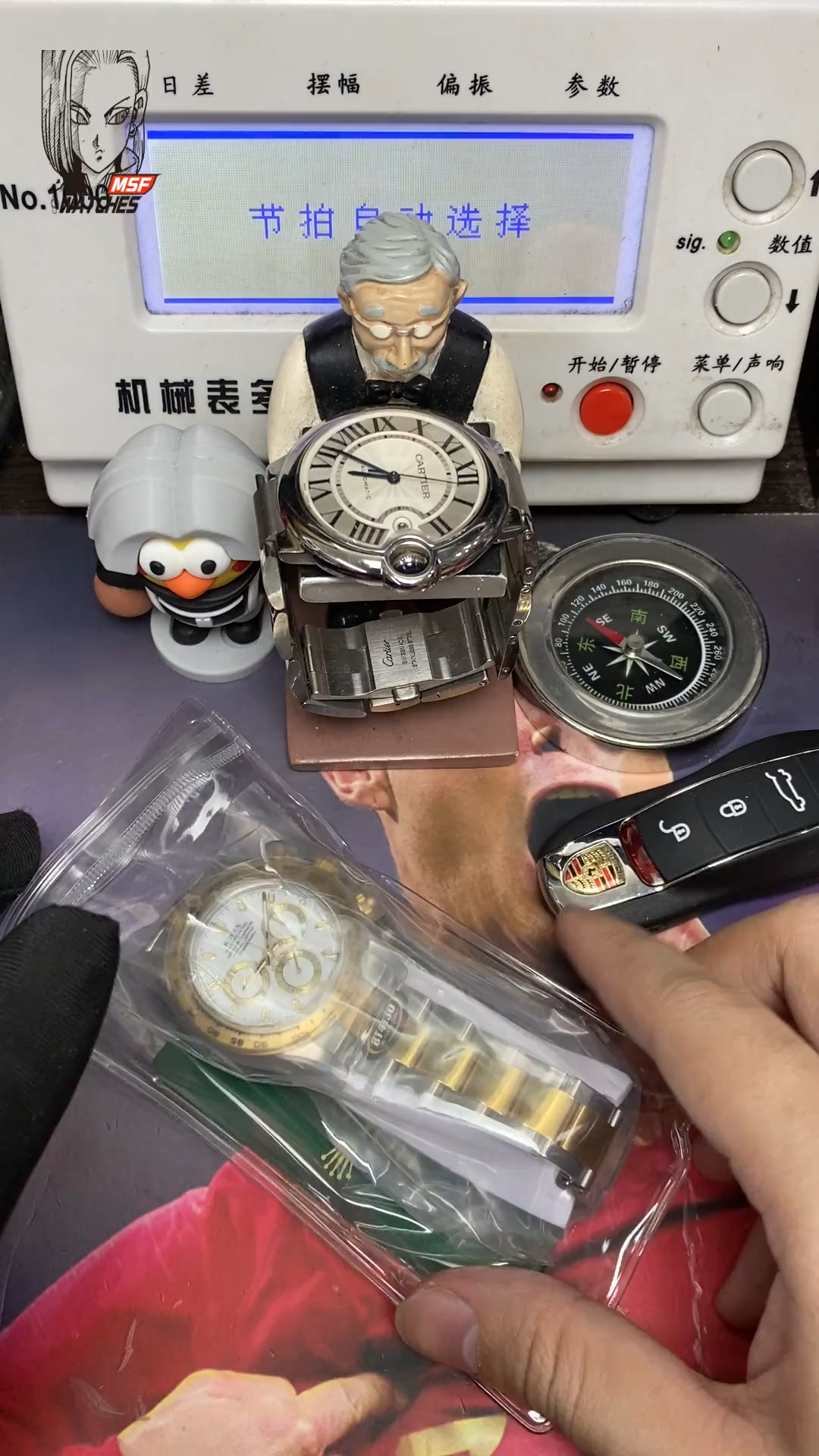 Rolex Cosmograph Daytona Series m116503-0001, two-tone gold case white dial and steel bracelet, 40mm size.