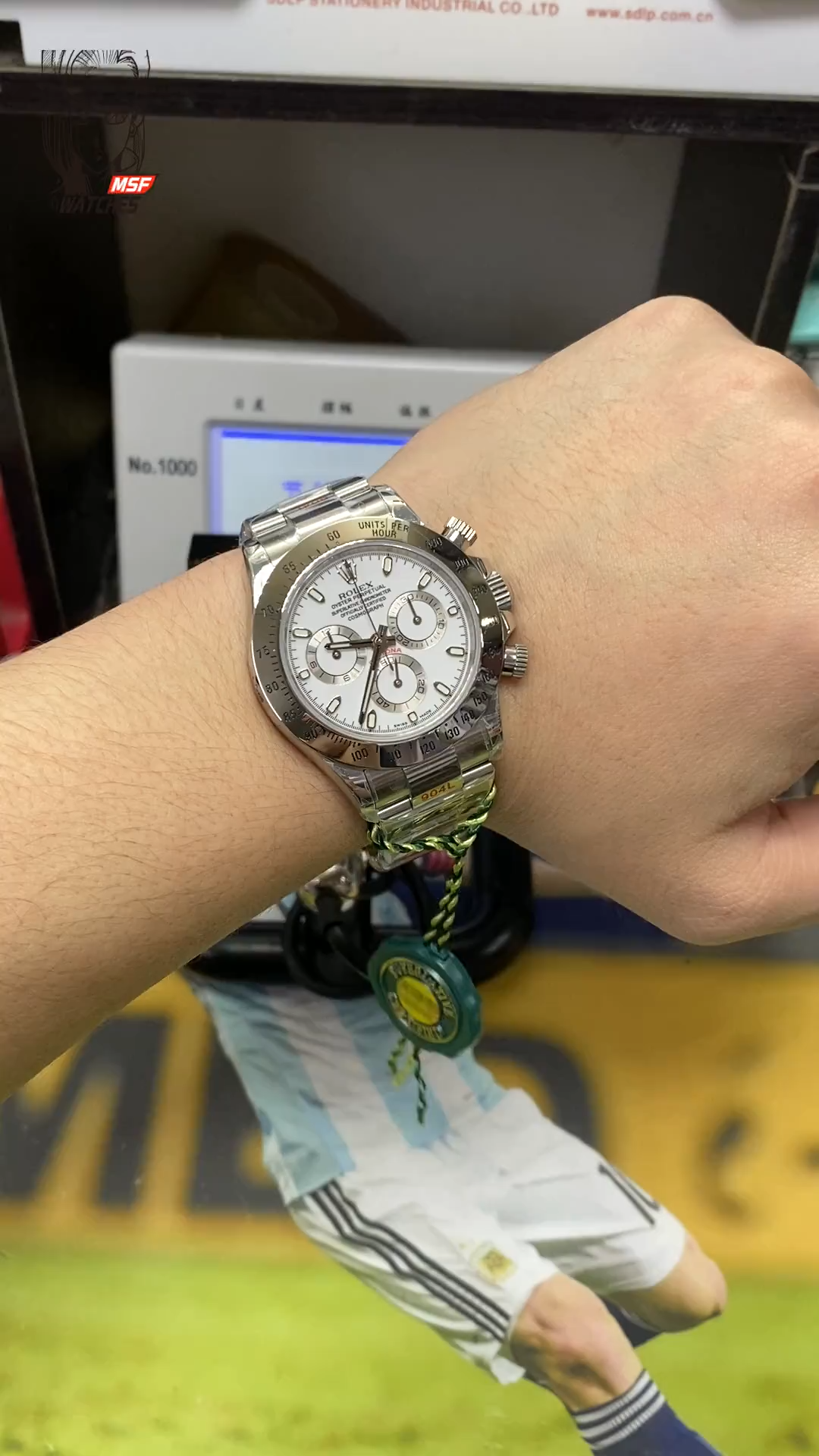 Rolex Cosmograph Daytona Series with white dial 904L steel Bezel, 40 mm size.