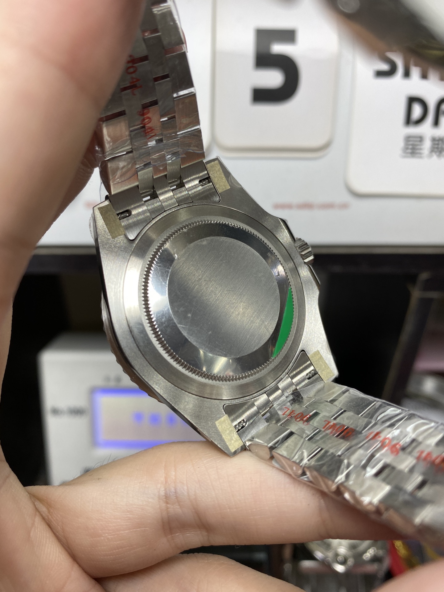 Rolex GMT-Master II series m126720vtnr-0002, Black-Green Bezel 