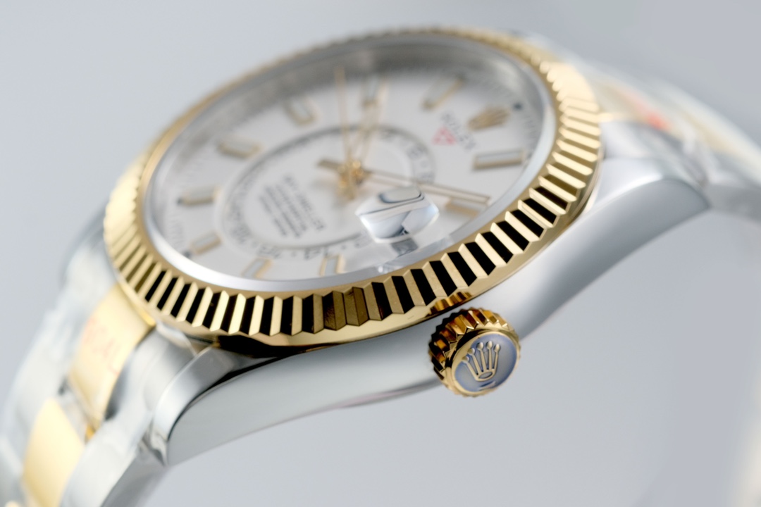 Rolex SKY-DWELLER series white Dial 18k gold brezel,  18k gold-Steel Bracelet ,Month Date and GMT Dual Time Zone Functions, 42mm Size.