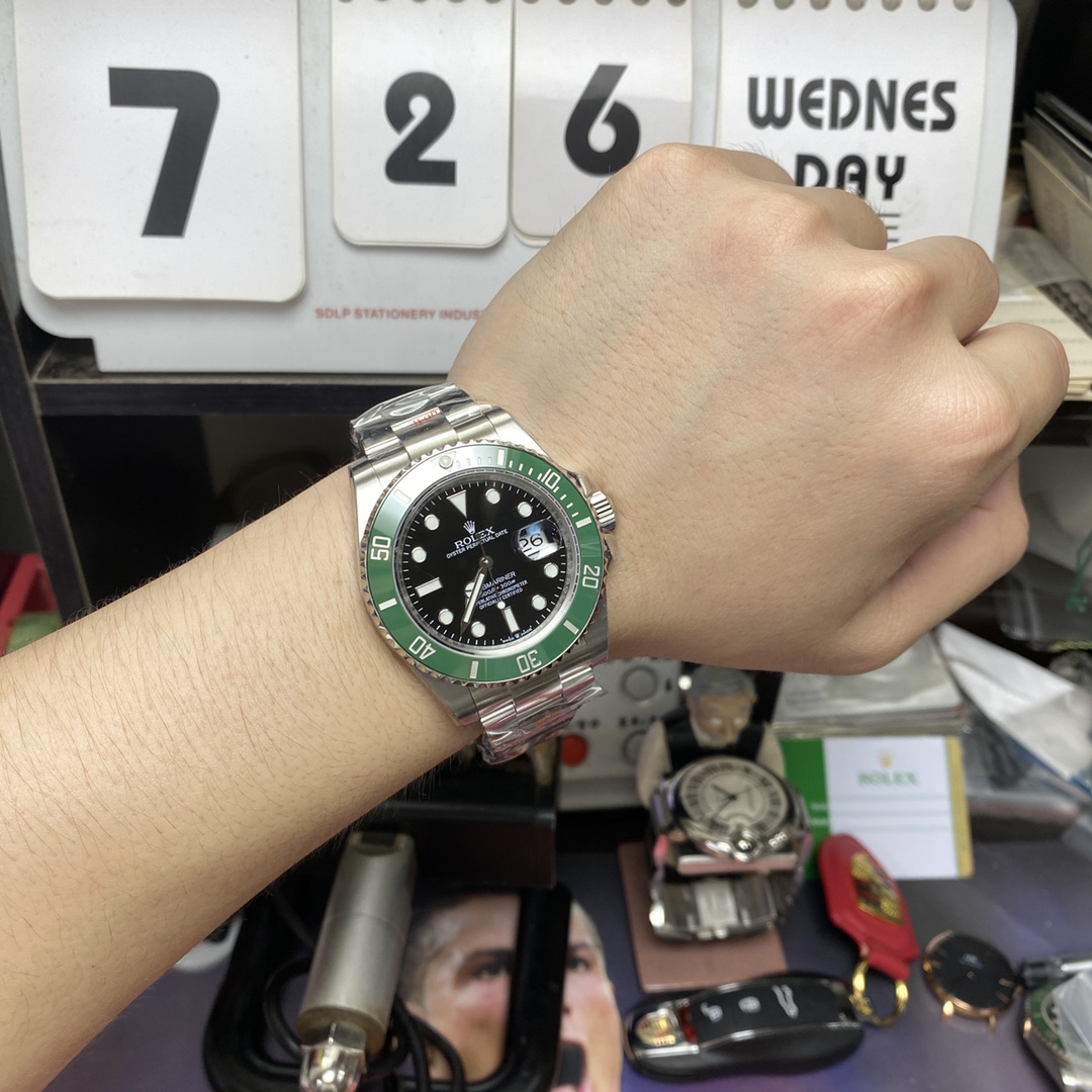 Rolex Submariner Series m126610lv-0002, New Green Hulk 