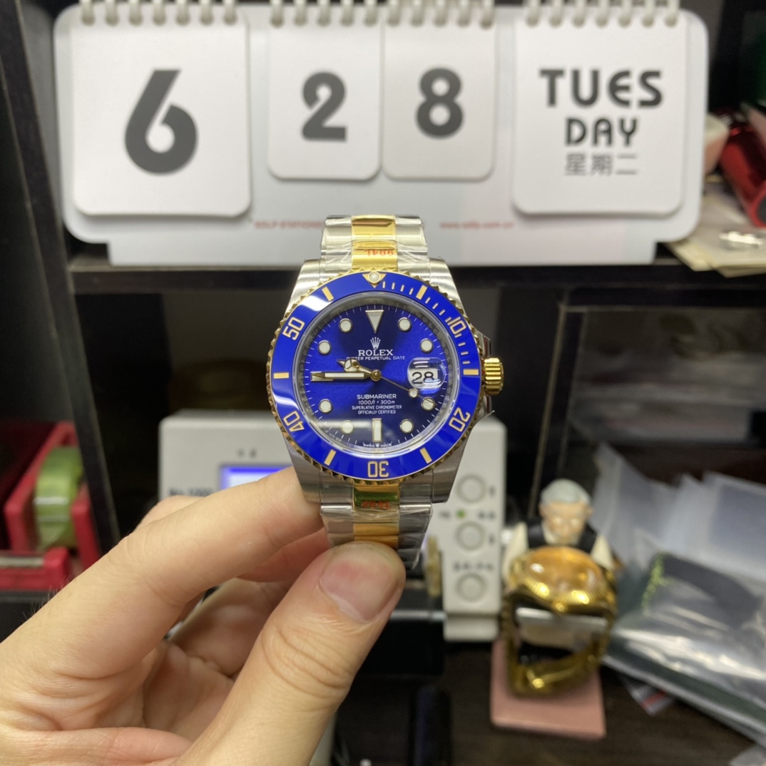 Rolex Submariner Series 116613LB-0005, Two-Tone Blue Submariner, 40mm size.