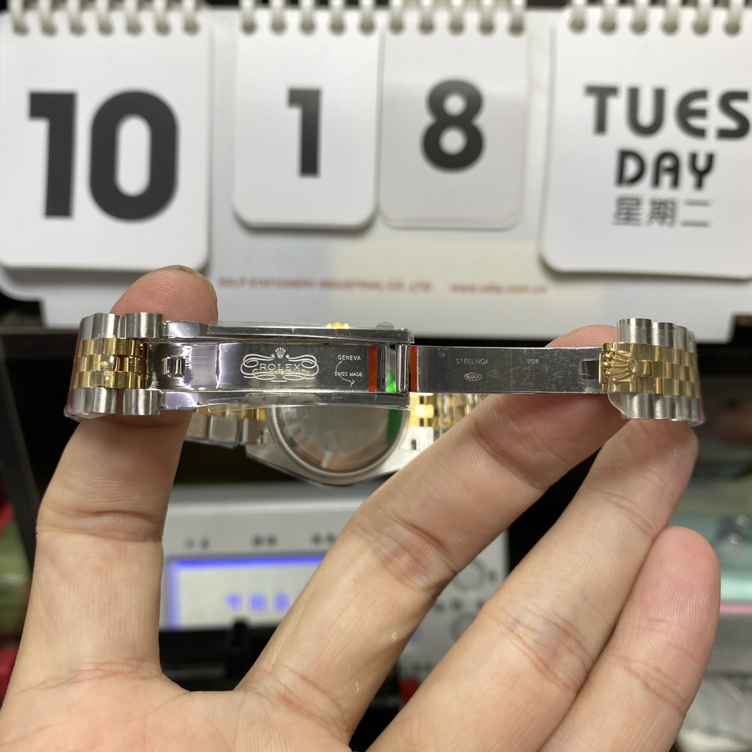 Rolex Datejust Series m278273-0030, Mint Green Dial Two-Tone Gold Case, 31mm size, Jubilee stainless steel bracelet.