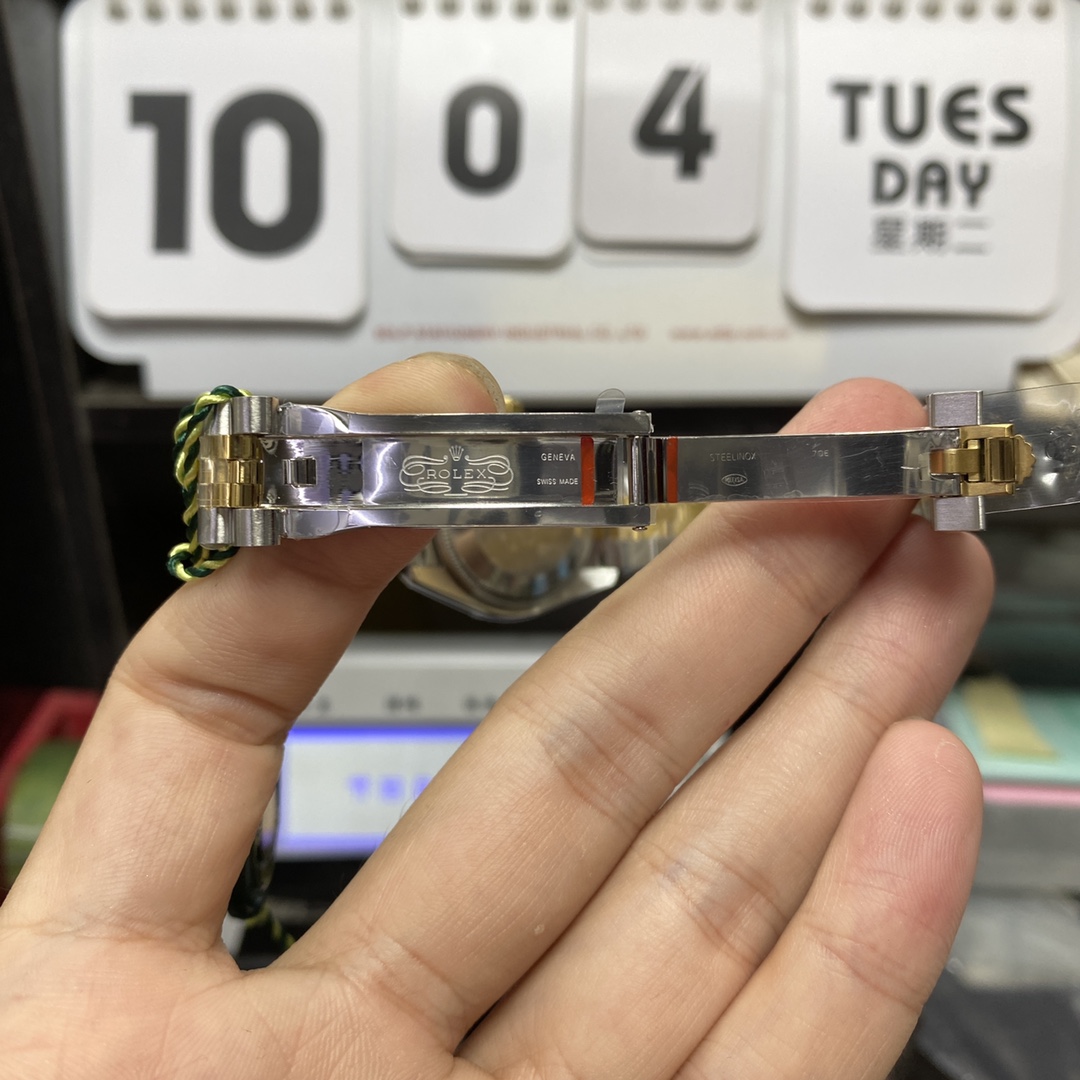 Rolex Datejust Series m278273-0030, Mint Green Dial Two-Tone Gold Case, 31mm size, Jubilee stainless steel bracelet.