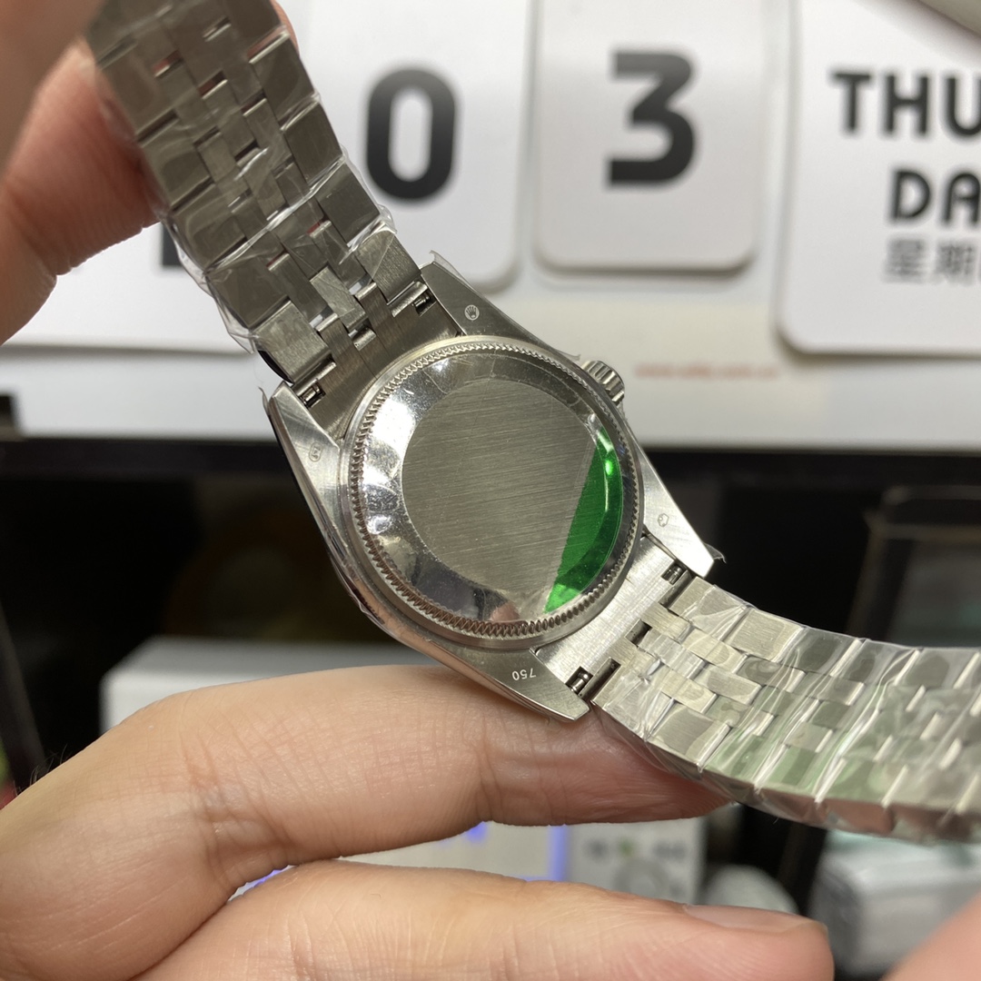 Rolex Datejust Series m278384rbr-0032, Grey Dial with Diamond Bezel and Roman Numerals, 31mm size, Jubilee stainless steel bracelet.