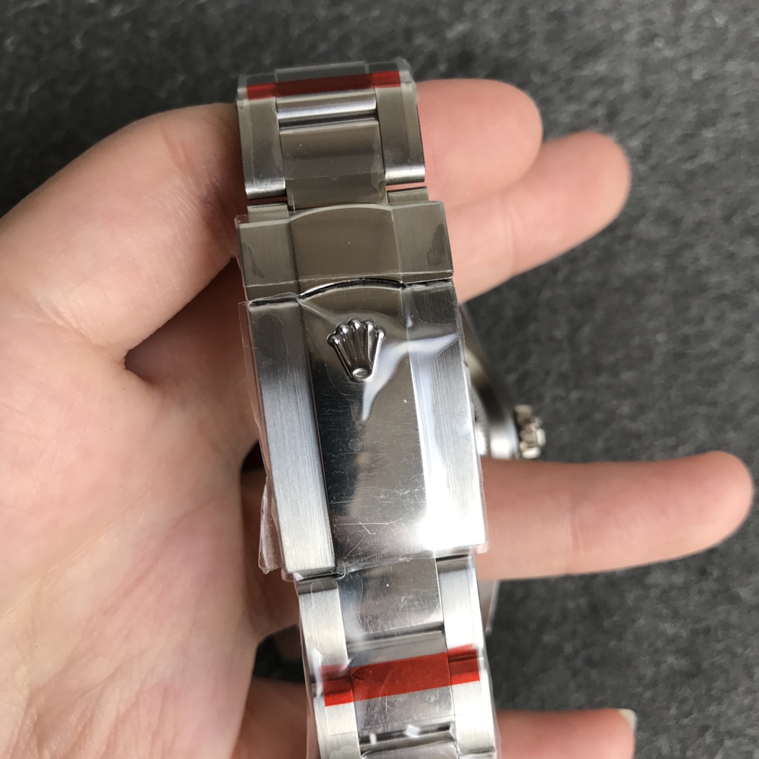 Rolex SKY-DWELLER series white Dial Steel Bracelet ,Month Date and GMT Dual Time Zone Functions, 42mm Size.