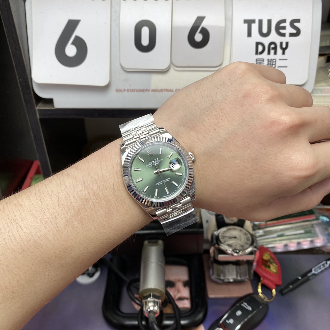 Rolex Datejust Series m126334-0028, Latest Mint Green Dial Fluted Bezel, 41mm Size.