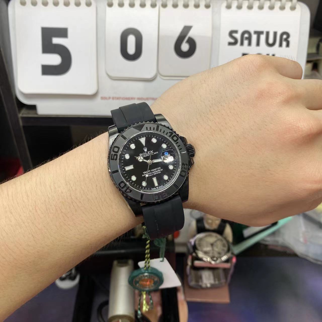 Rolex Yacht-Master Series ALL BLACK Carbon diamond MODIFY CASE  40mm size.