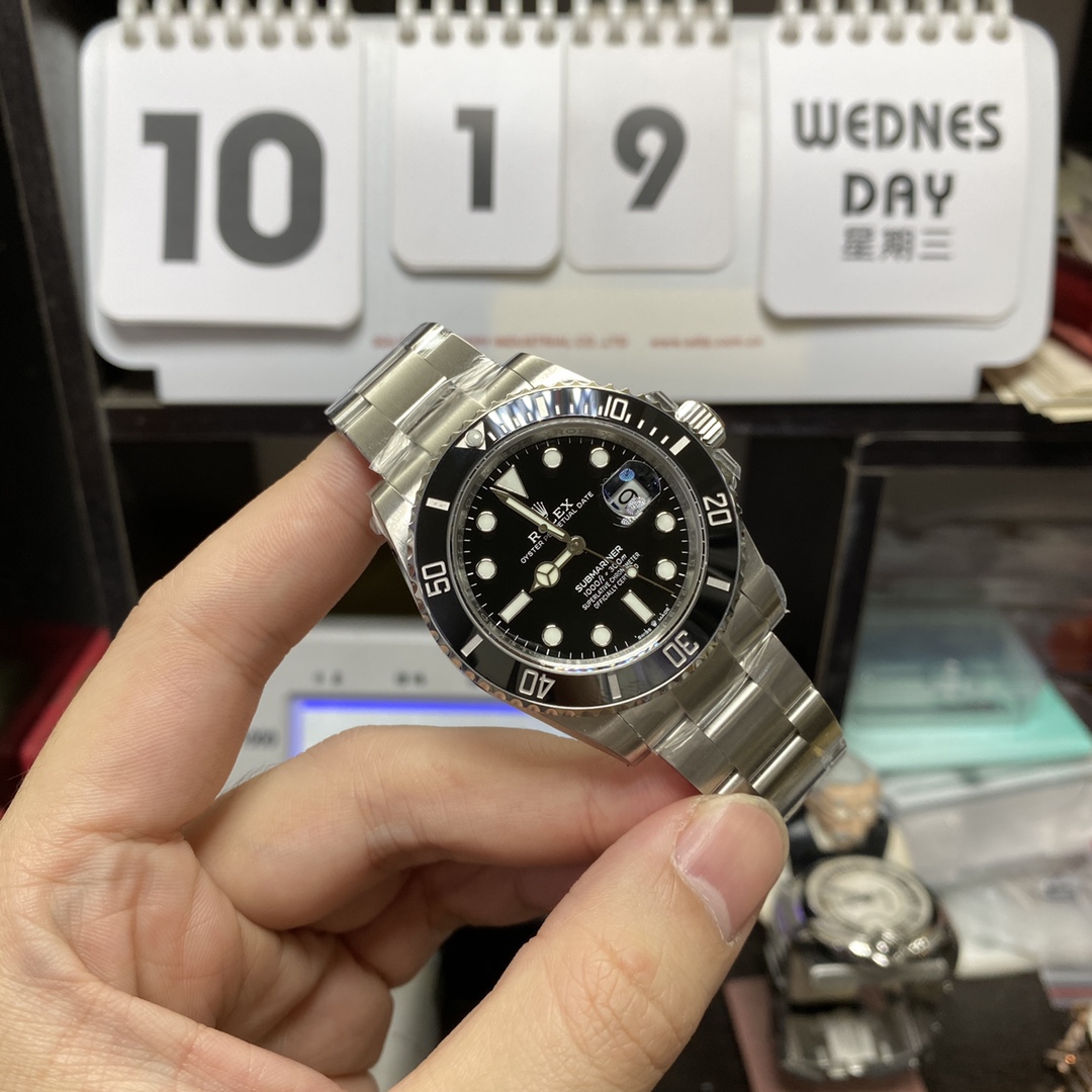 Rolex Submariner Series m126610ln-0001, Blackwater Ghost Added the function of reverse calendar adjustment, 41mm size.