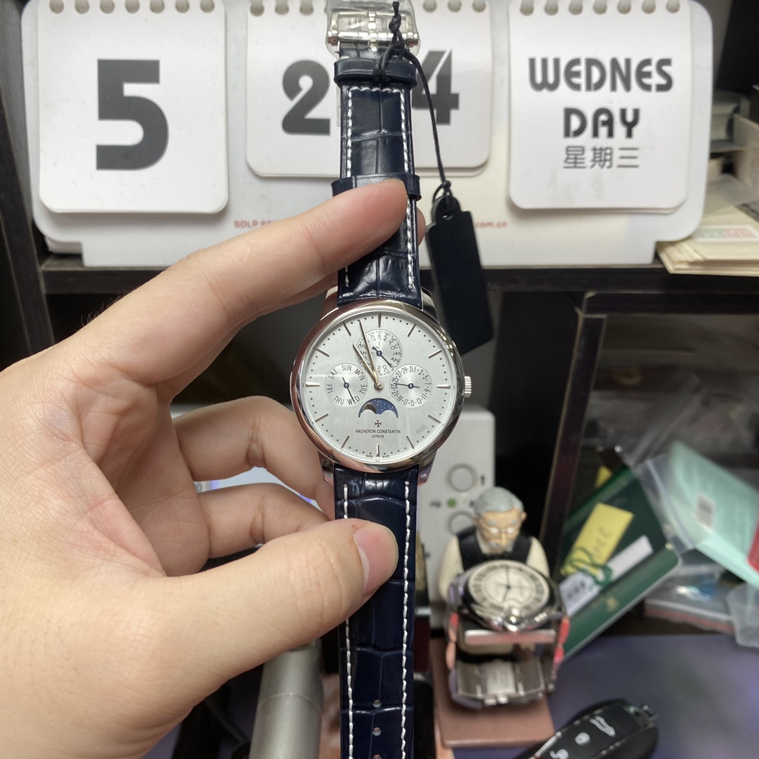 Vacheron Constantin Heritage Collection series 43175000P-B190, Black Dial Rose Gold Case, 41mm size.