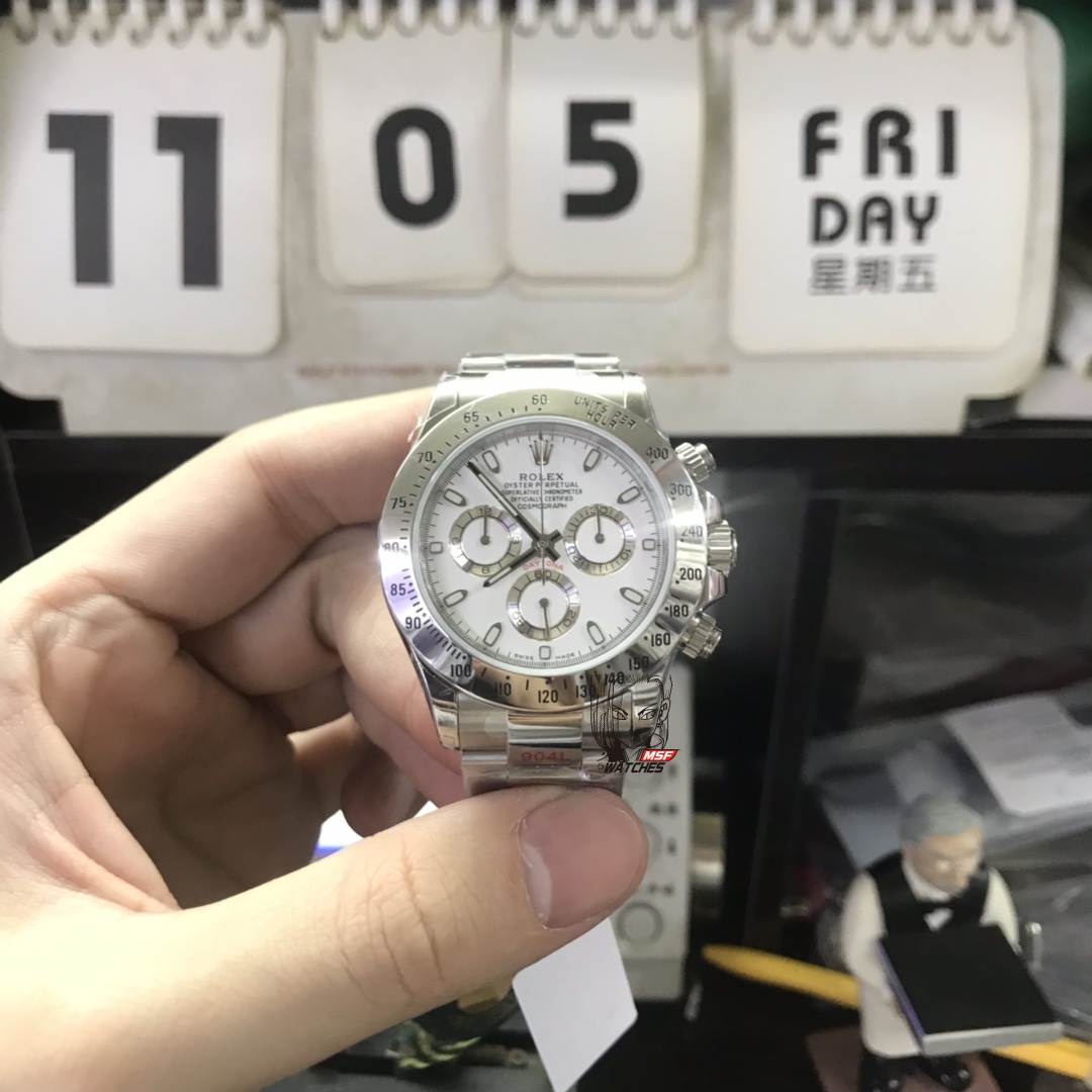 Rolex Cosmograph Daytona Series with white dial 904L steel Bezel, 40 mm size.