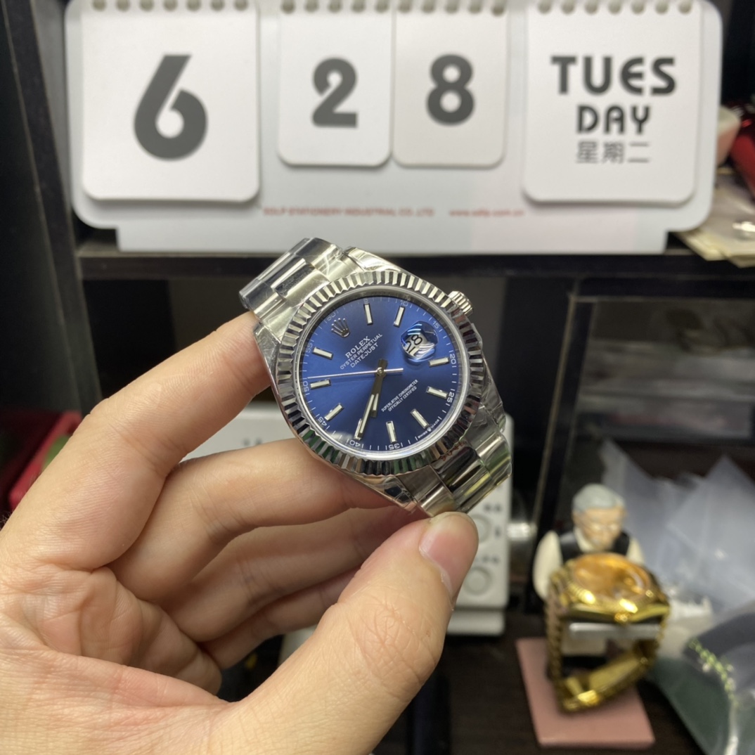 Rolex Datejust Series m126334-0001, Classic Blue Dial Fluted Bezel, 41mm Size.